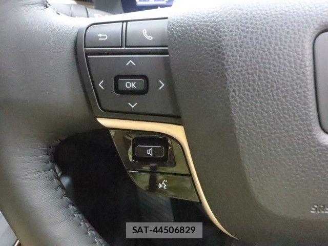 Toyota Crown Crossover 2024-02 7615758-22