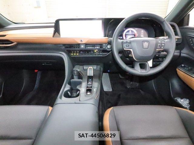 Toyota Crown Crossover 2024-02 7615758-2