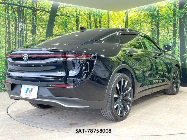 Toyota Crown Crossover 2023-07 7615756-15