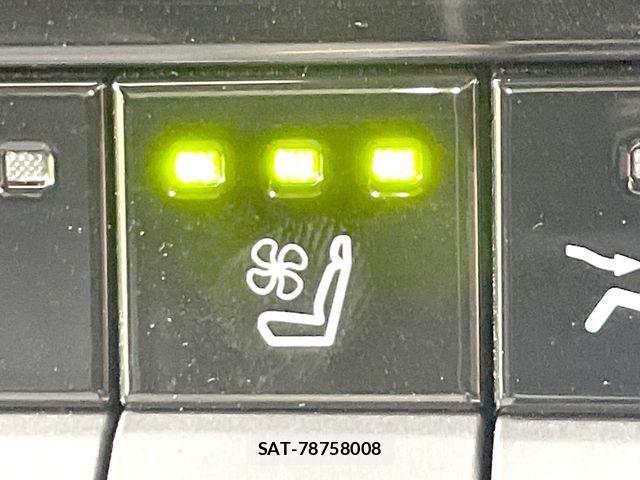 Toyota Crown Crossover 2023-07 7615756-5