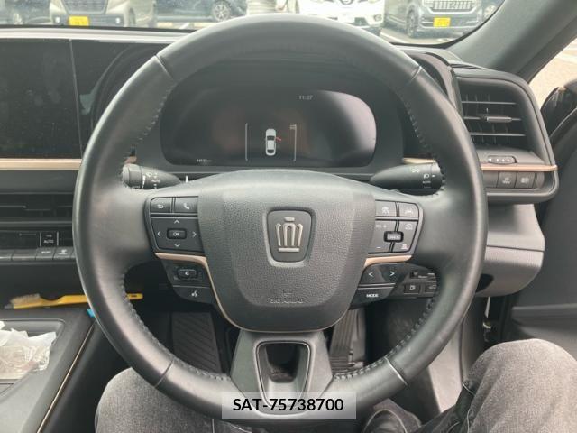 Toyota Crown Crossover 2024-01 7615766-10