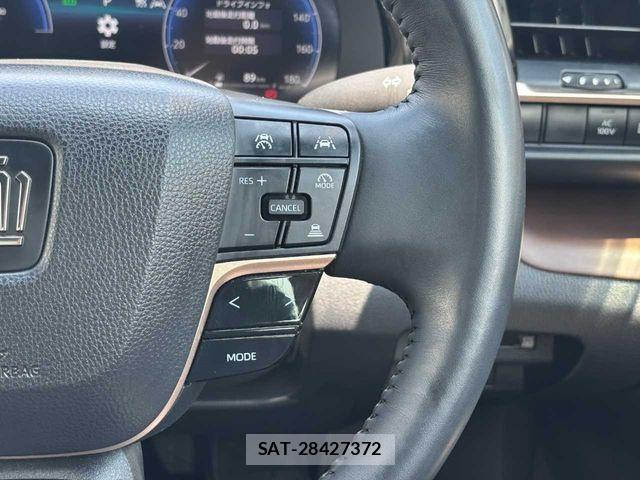 Toyota Crown Crossover 2023-07 7615763-14