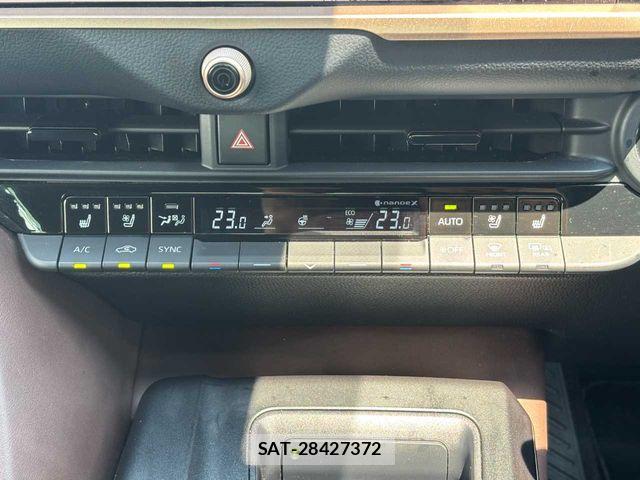 Toyota Crown Crossover 2023-07 7615763-17