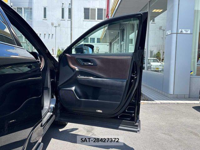 Toyota Crown Crossover 2023-07 7615763-29