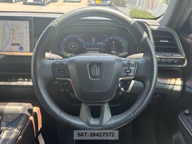 Toyota Crown Crossover 2023-07 7615763-3