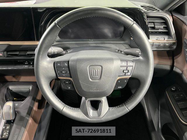 Toyota Crown Crossover 2023-04 7615762-10