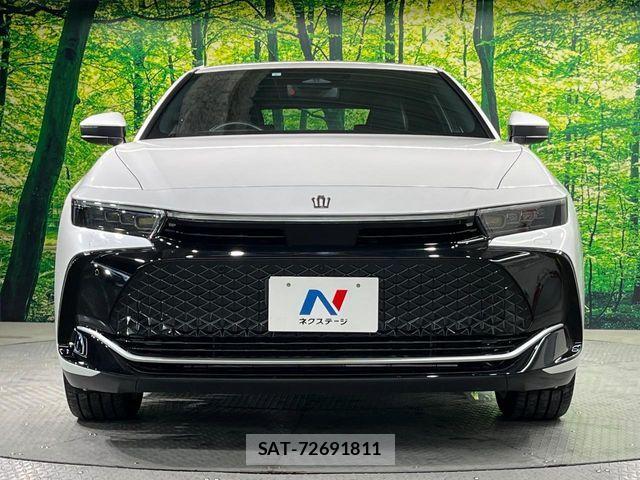 Toyota Crown Crossover 2023-04 7615762-13