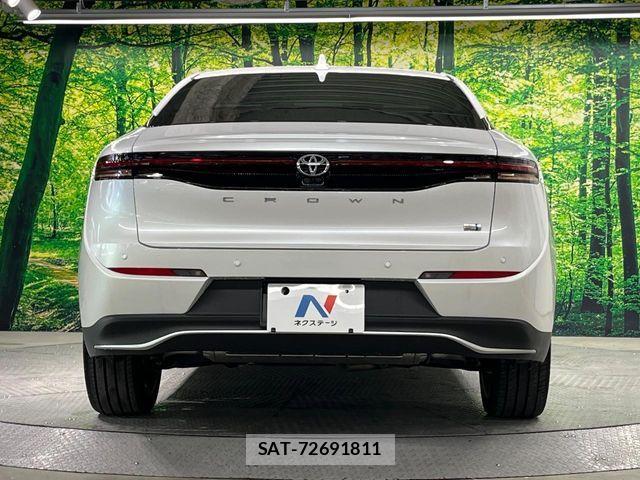 Toyota Crown Crossover 2023-04 7615762-14