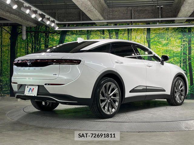Toyota Crown Crossover 2023-04 7615762-16
