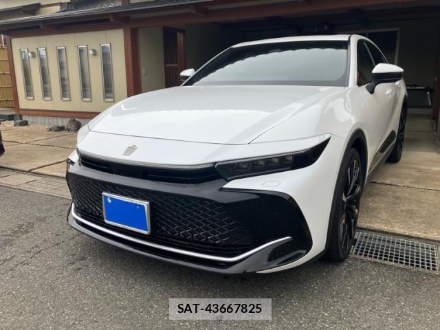 Toyota Crown Crossover 2023-03 7615765-0