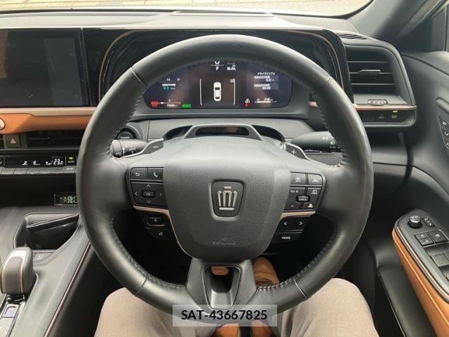 Toyota Crown Crossover 2023-03 7615765-11
