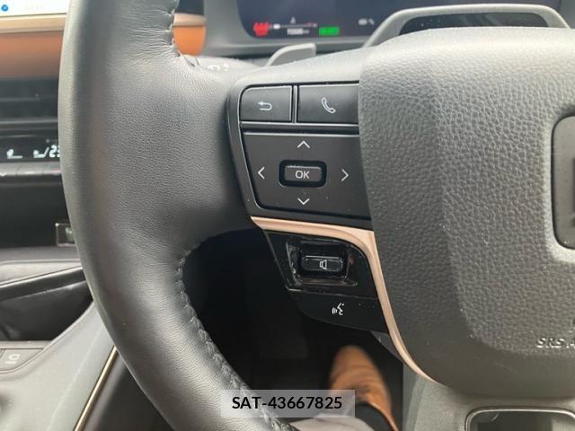 Toyota Crown Crossover 2023-03 7615765-14