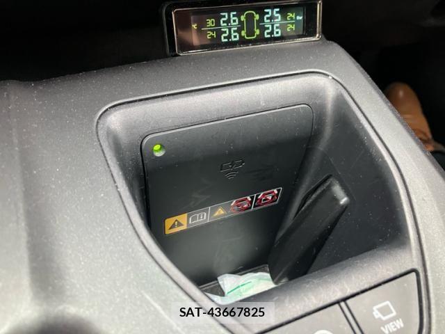 Toyota Crown Crossover 2023-03 7615765-20