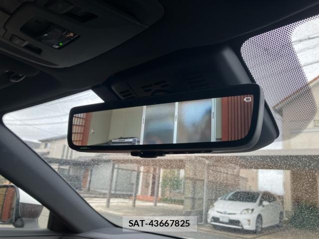 Toyota Crown Crossover 2023-03 7615765-21