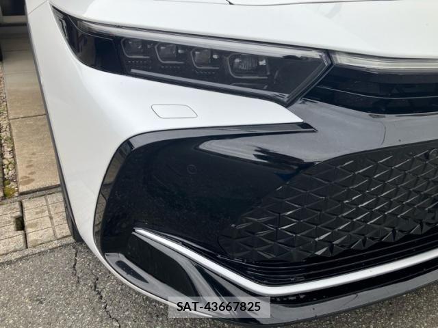 Toyota Crown Crossover 2023-03 7615765-4