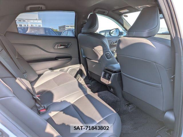 Toyota Crown Crossover 2023-07 7615761-15