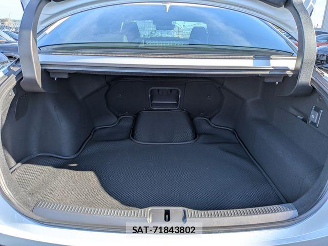 Toyota Crown Crossover 2023-07 7615761-18