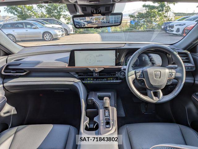 Toyota Crown Crossover 2023-07 7615761-1