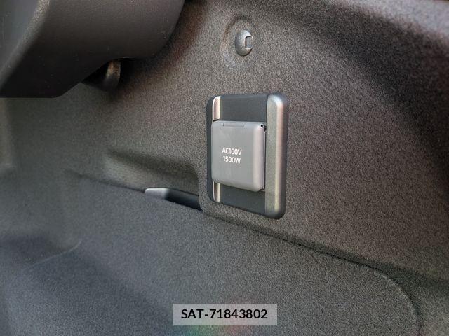 Toyota Crown Crossover 2023-07 7615761-19