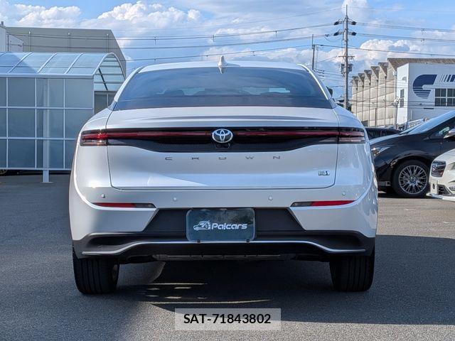 Toyota Crown Crossover 2023-07 7615761-26