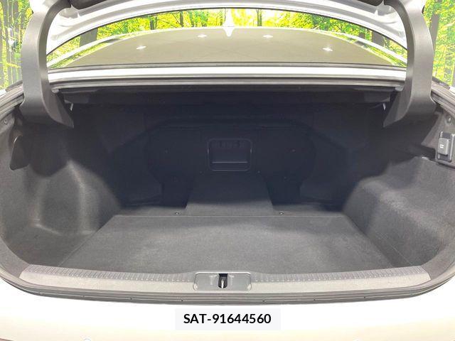 Toyota Crown Crossover 2023-10 7615760-9