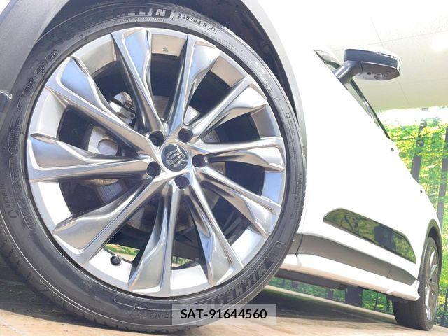 Toyota Crown Crossover 2023-10 7615760-12