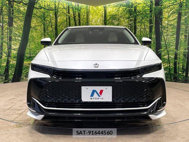 Toyota Crown Crossover 2023-10 7615760-13