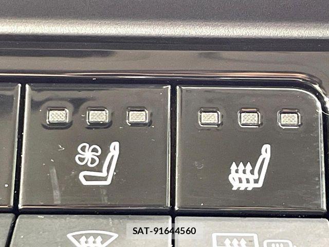 Toyota Crown Crossover 2023-10 7615760-5