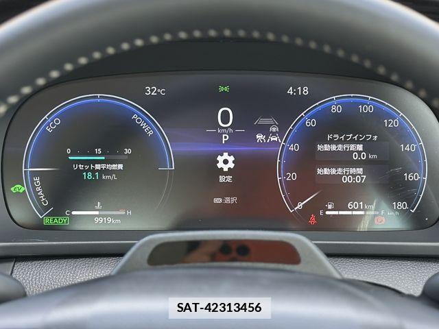 Toyota Crown Crossover 2025-02 7722129-10