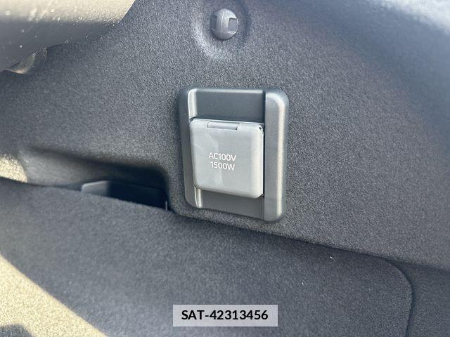 Toyota Crown Crossover 2025-02 7722129-17