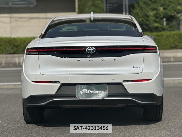 Toyota Crown Crossover 2025-02 7722129-24