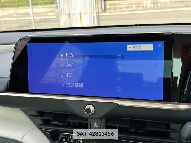 Toyota Crown Crossover 2025-02 7722129-4