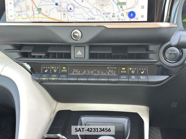 Toyota Crown Crossover 2025-02 7722129-6