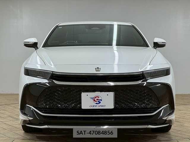 Toyota Crown Crossover 2022-10 7722127-12