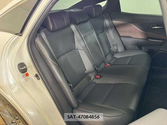 Toyota Crown Crossover 2022-10 7722127-5