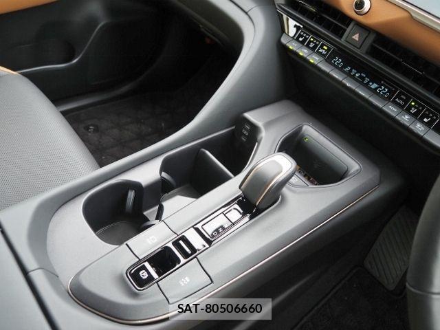Toyota Crown Crossover 2023-08 7722124-28