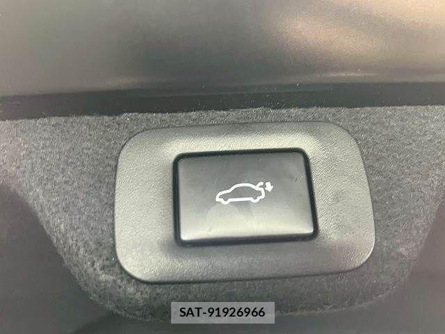 Toyota Crown Crossover 2022-11 7722131-6