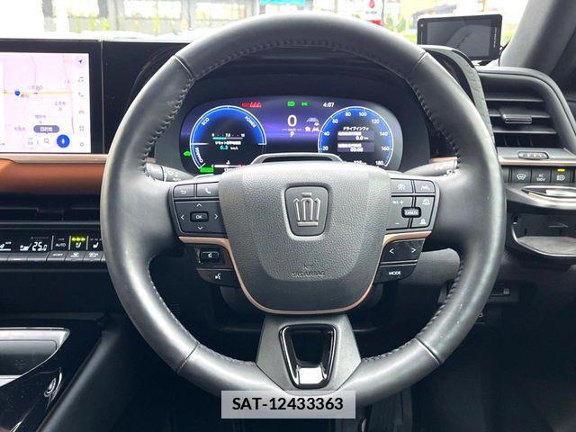 Toyota Crown Crossover 2023-08 7722125-13