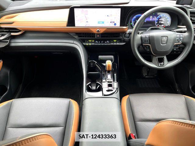 Toyota Crown Crossover 2023-08 7722125-1