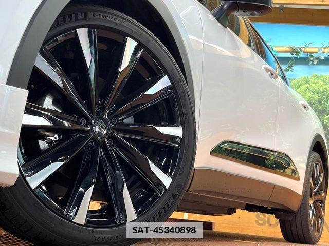 Toyota Crown Crossover 2023-10 7722126-14