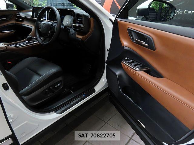 Toyota Crown Crossover 2025-05 7783764-15