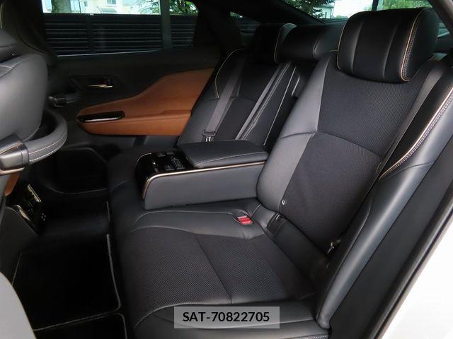 Toyota Crown Crossover 2025-05 7783764-25
