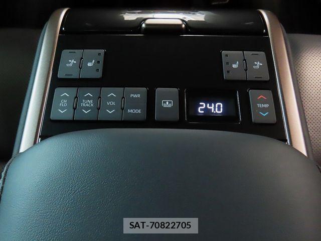 Toyota Crown Crossover 2025-05 7783764-26
