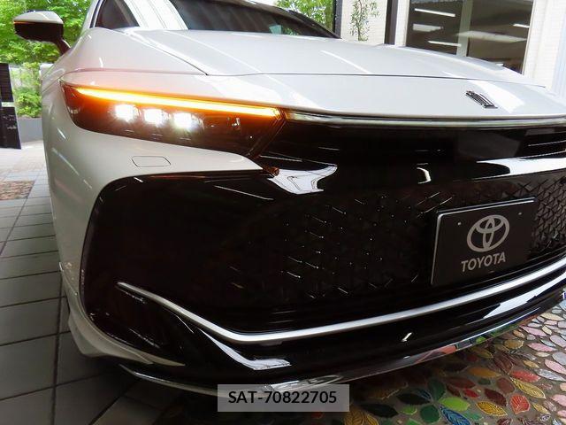 Toyota Crown Crossover 2025-05 7783764-4