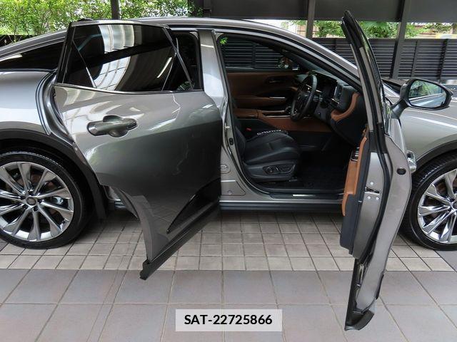 Toyota Crown Crossover 2024-12 7783757-13