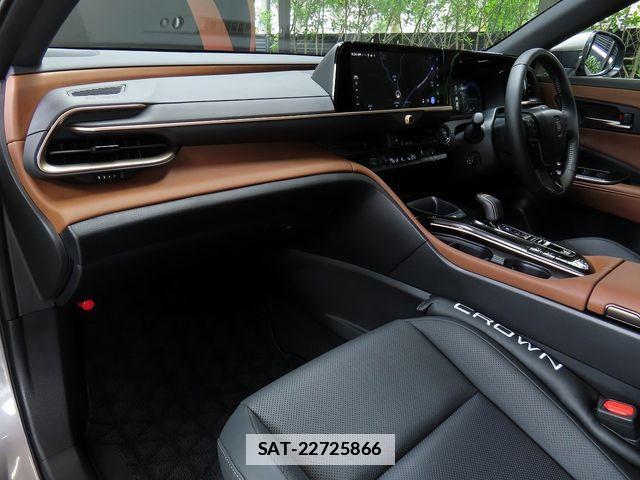 Toyota Crown Crossover 2024-12 7783757-22