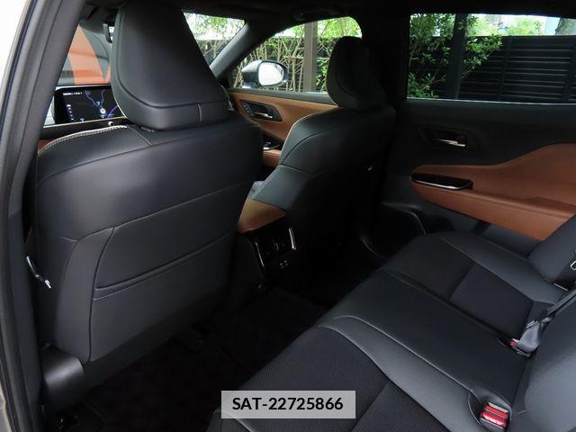 Toyota Crown Crossover 2024-12 7783757-24