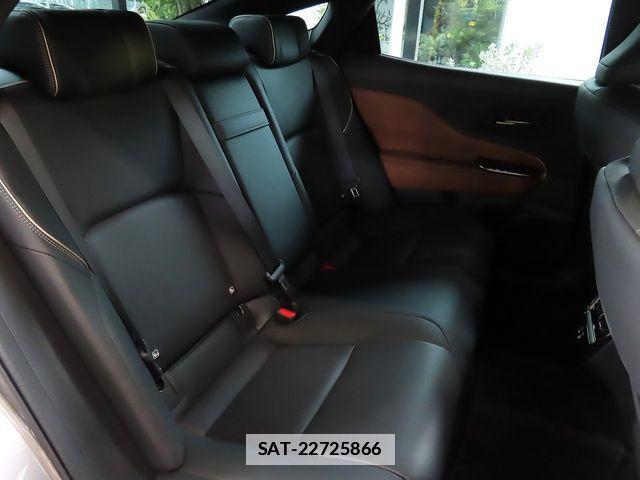 Toyota Crown Crossover 2024-12 7783757-25