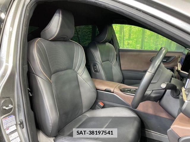 Toyota Crown Crossover 2023-06 7783752-7