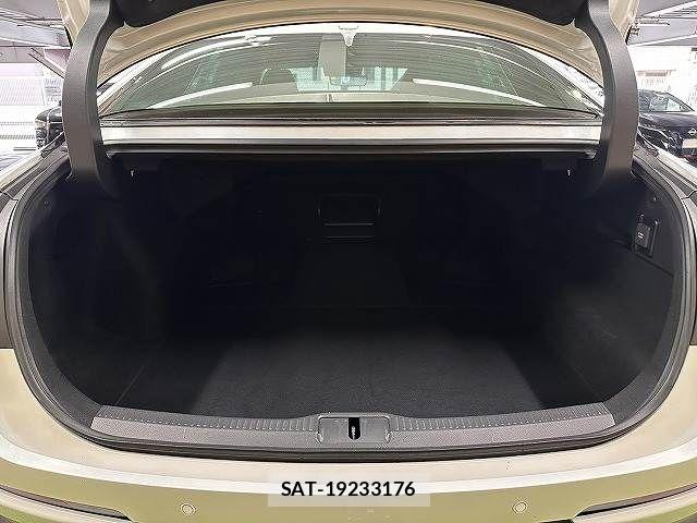 Toyota Crown Crossover 2023-01 7783753-19
